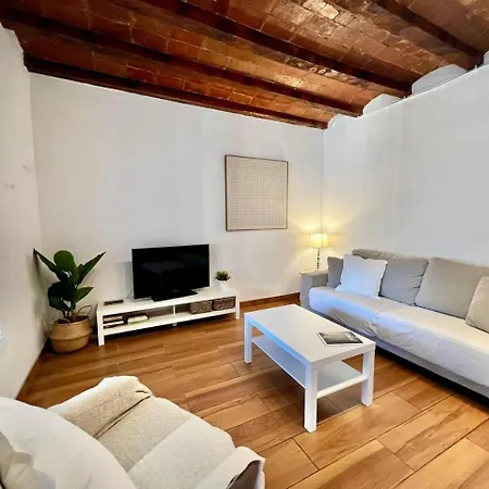 Bright & Spacious Family Flat In Apartmán *