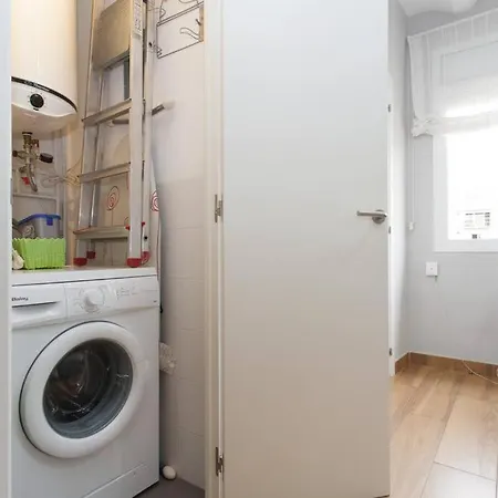 Bright & Spacious Family Flat In Barcelona