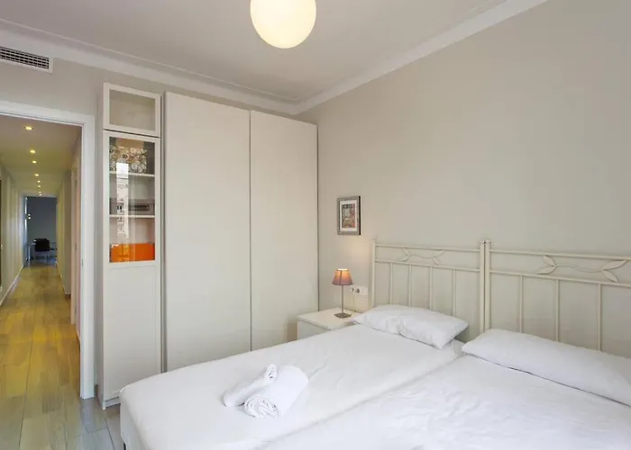 Bright & Spacious Family Flat In * Barcelona
